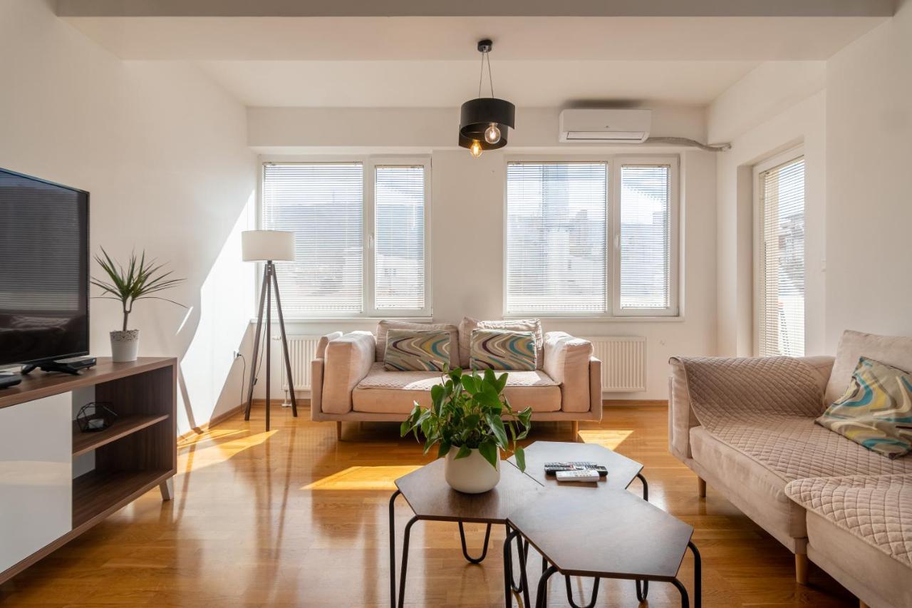 Skopje Eluxory Apartments المظهر الخارجي الصورة